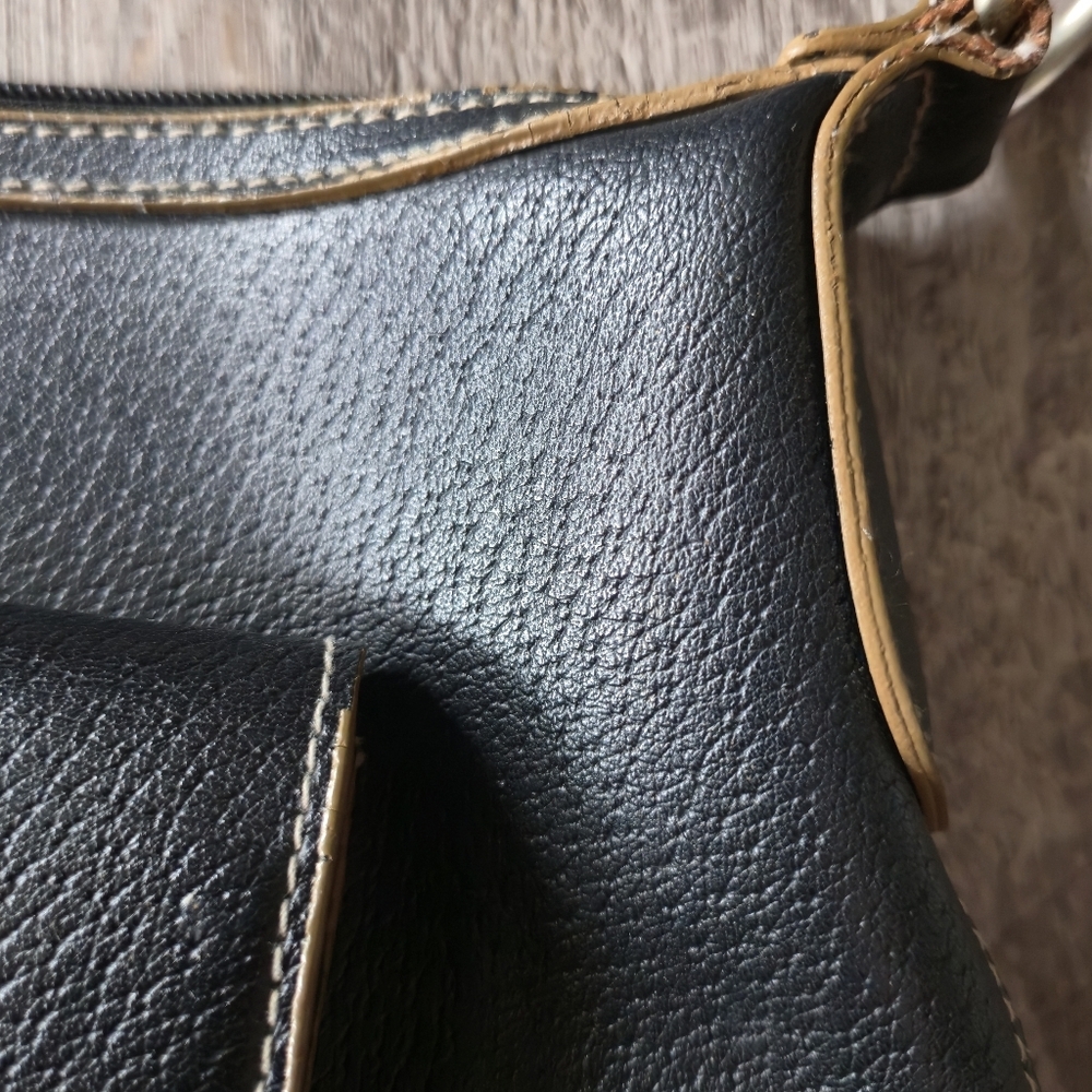 Minicci Black Pebbled Faux Leather Shoulder Bag Tan Piping Ring Detail - Picture 11 of 11